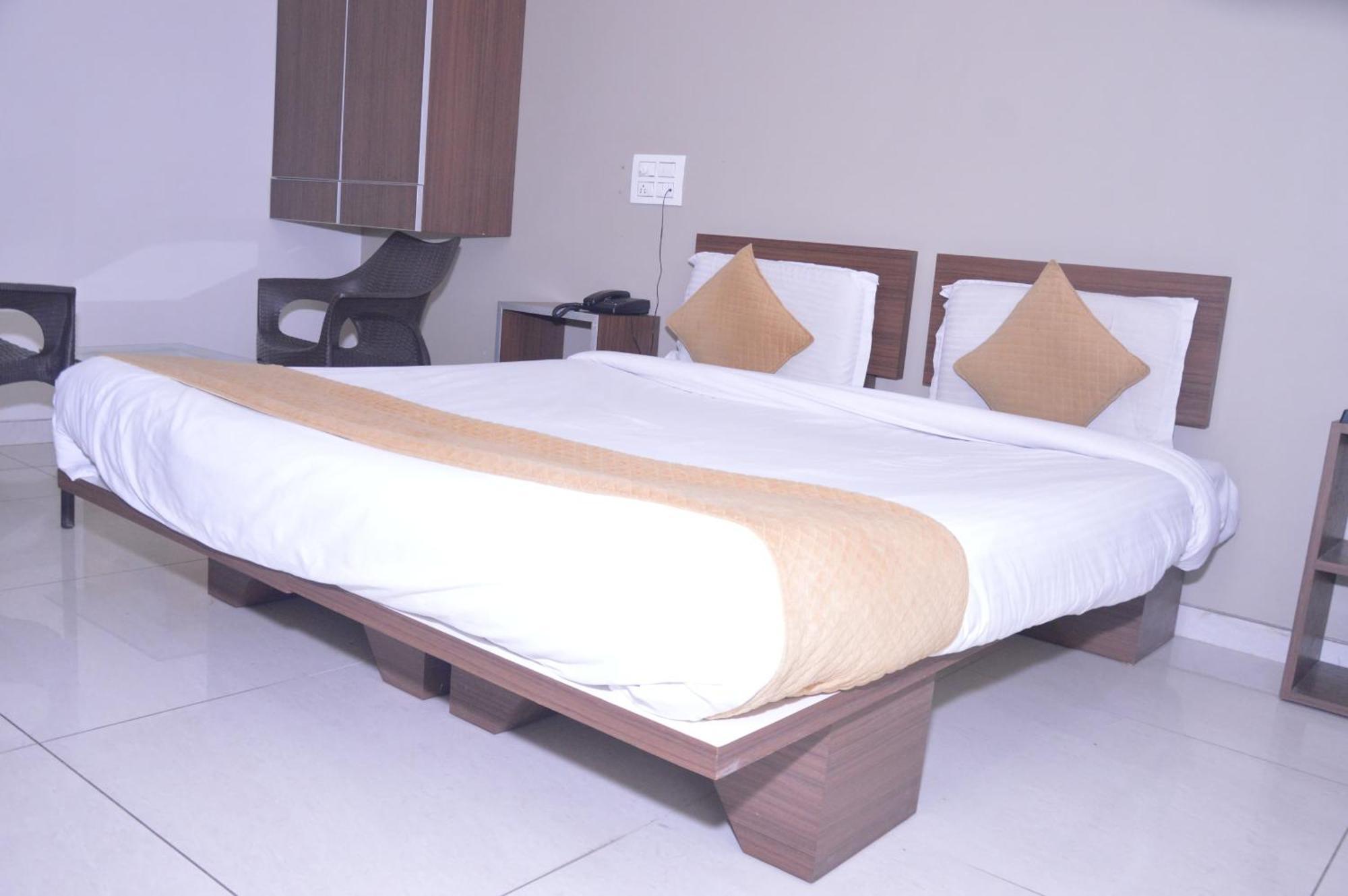 Hotel Indrani Chittorgarh Zewnętrze zdjęcie